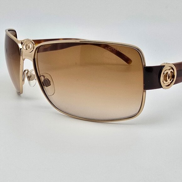 Chanel 4151 c.352/13 Gold Frame Brown Gradient Lens Sunglasses w Case Italy 66mm - Picture 3 of 15